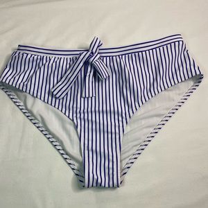 Shein White & Blue Striped Bikini Bottoms With Bow Accent  Size Large